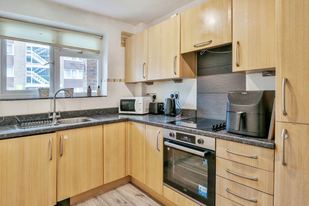 Property photo 3 of 17 Photography