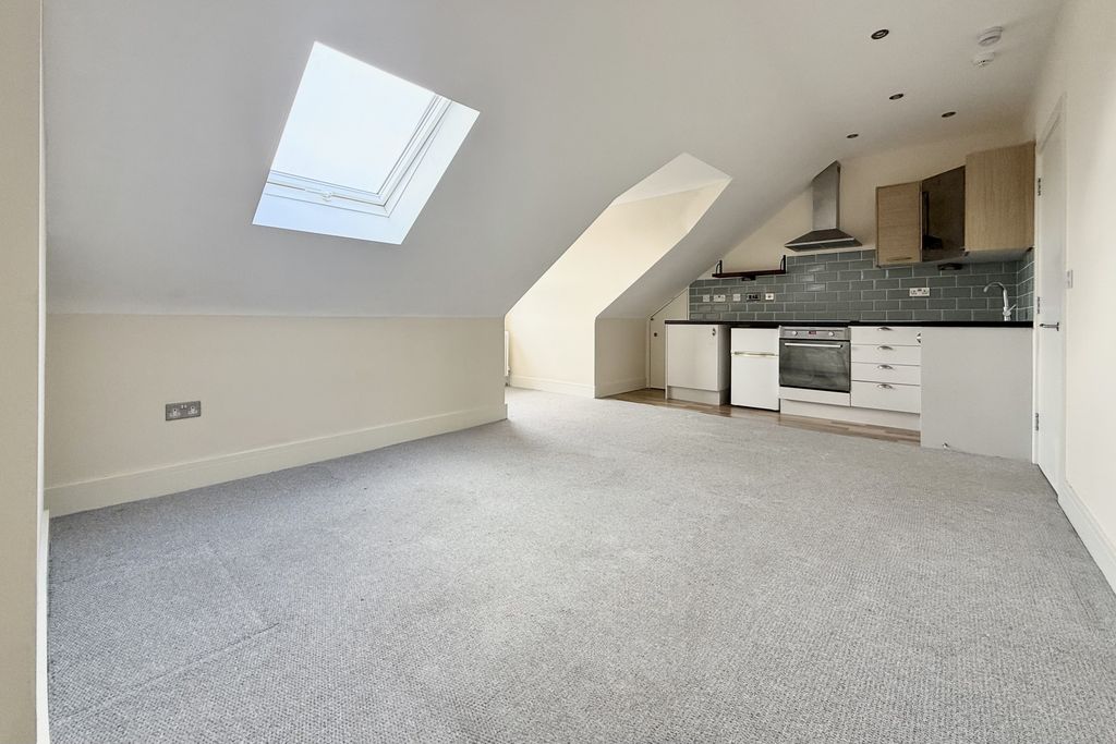 Property photo 2 of 8 2