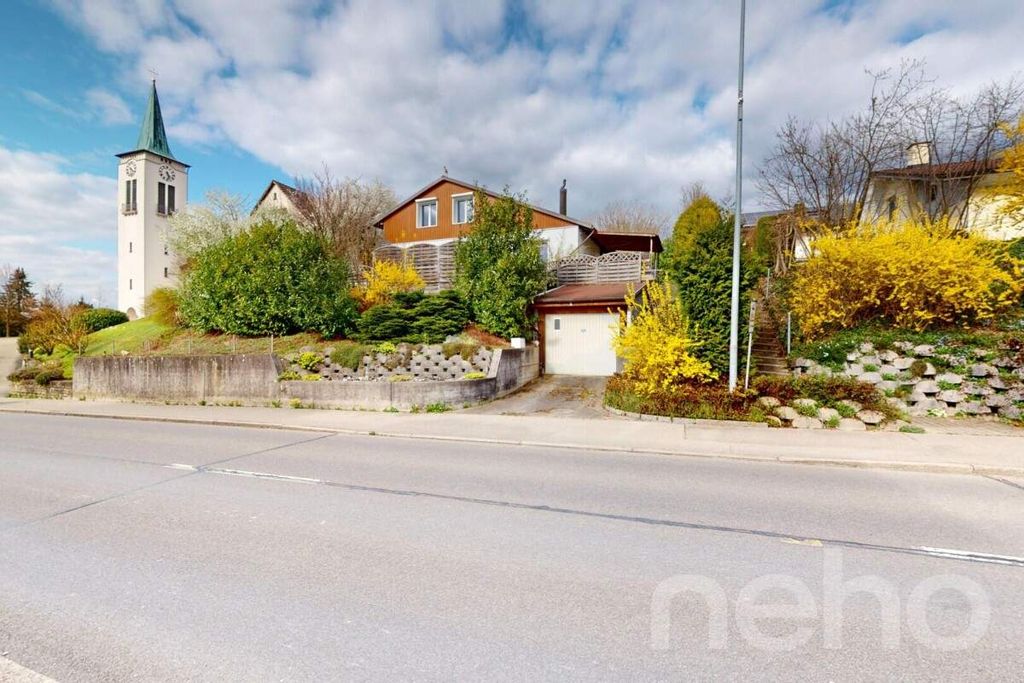 Property photo 2 of 13