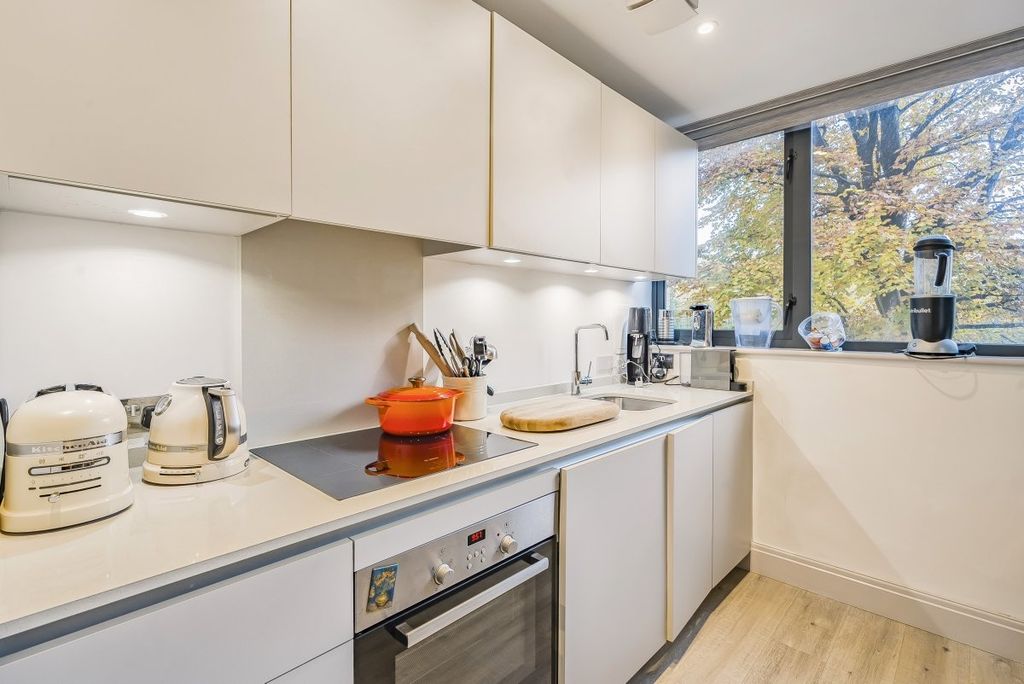 Property photo 1 of 6 1216760 (3)