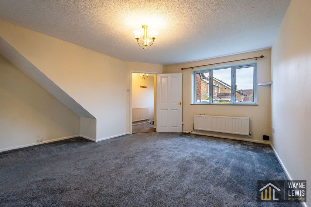 Property photo 3 of 28