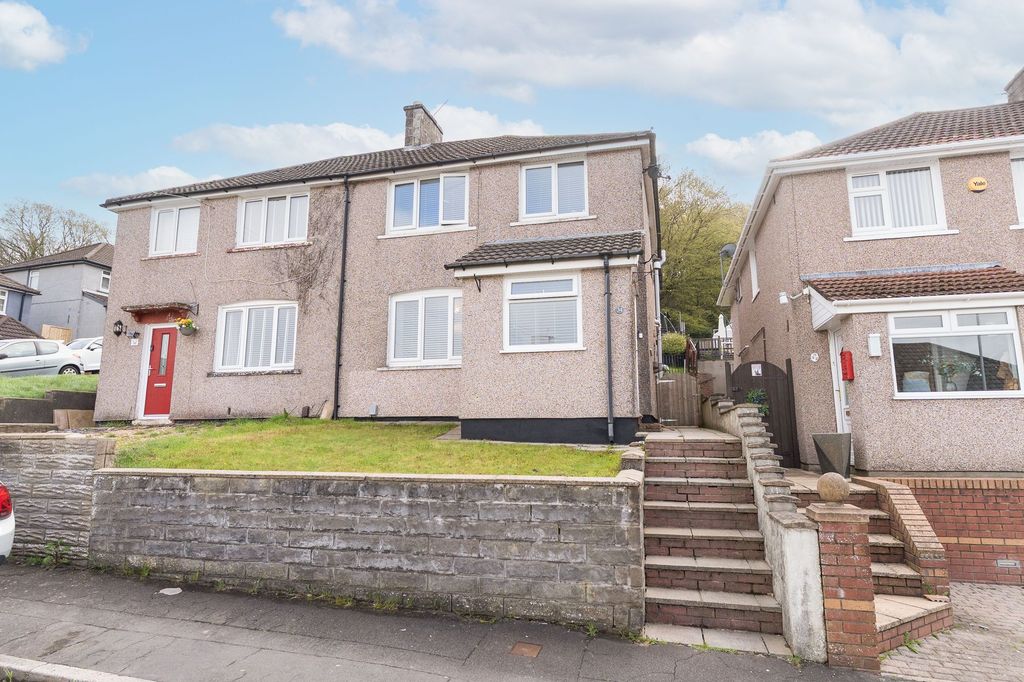 Property photo 1 of 27