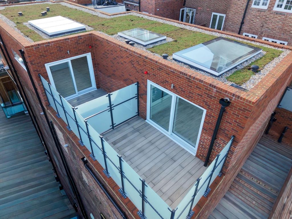 Property photo 2 of 11 Dji_20241111192738_0194_D (1).Jpg