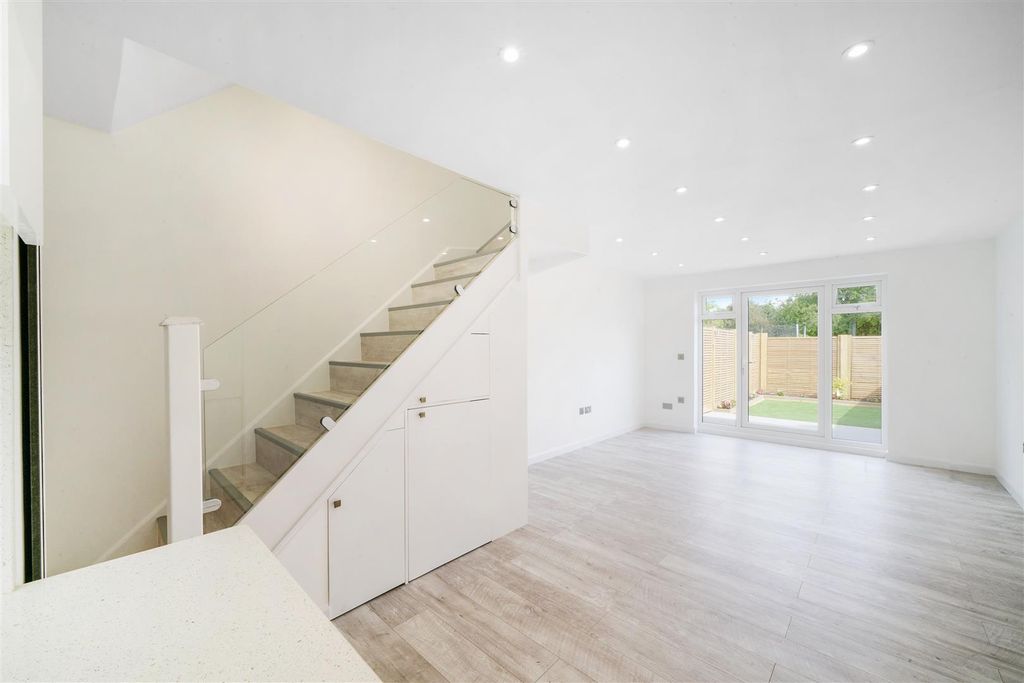 Property photo 1 of 13 20 Sovereign Grove - Uhke3Ayjznppimmqwmqv.Jpg