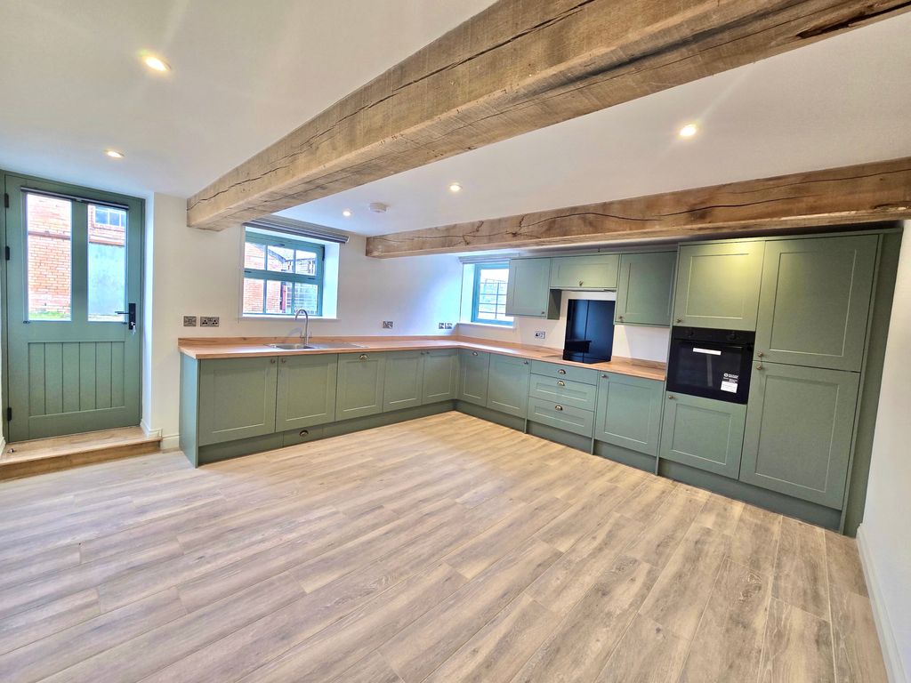 Property photo 3 of 26 Img_5613