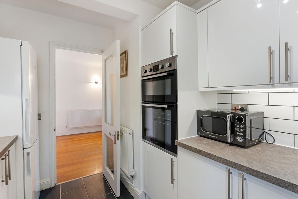 Property photo 2 of 13 Image