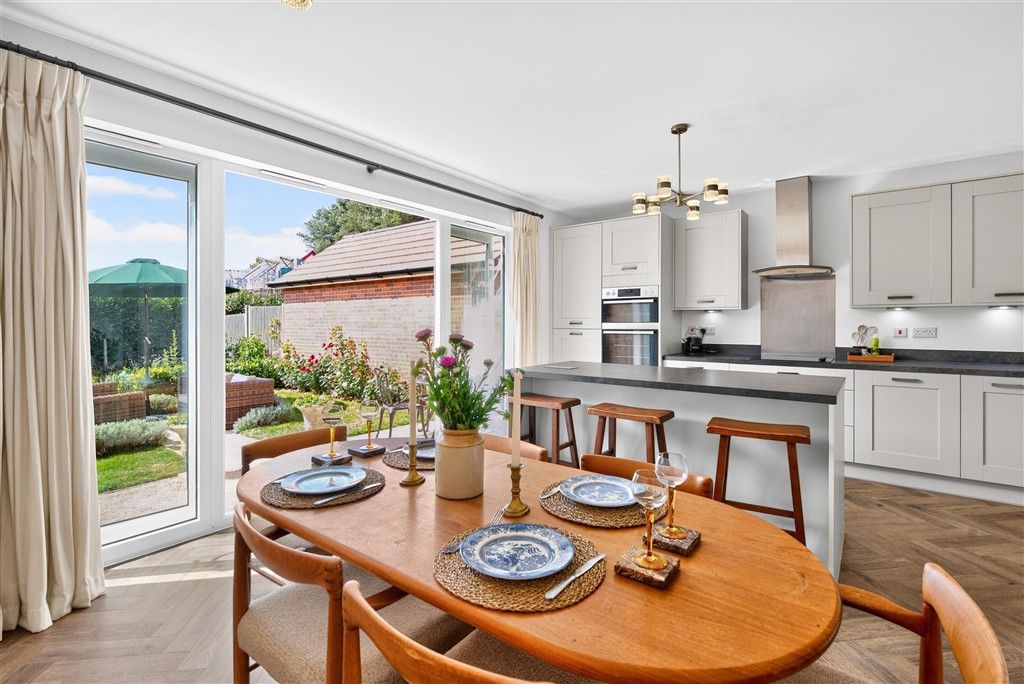 Property photo 3 of 13 Dining Area
