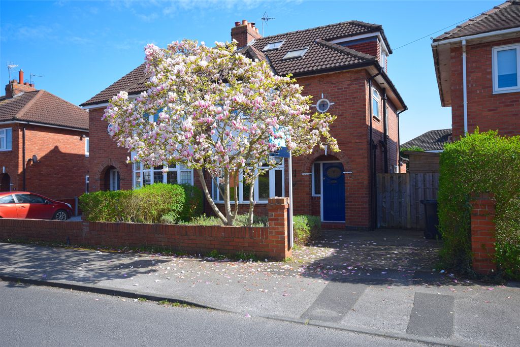 Property photo 1 of 14