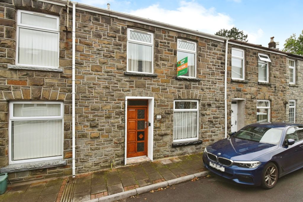 Property photo 2 of 18
