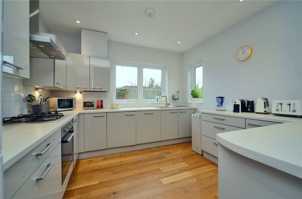 Property photo 3 of 15 Picture No. 06