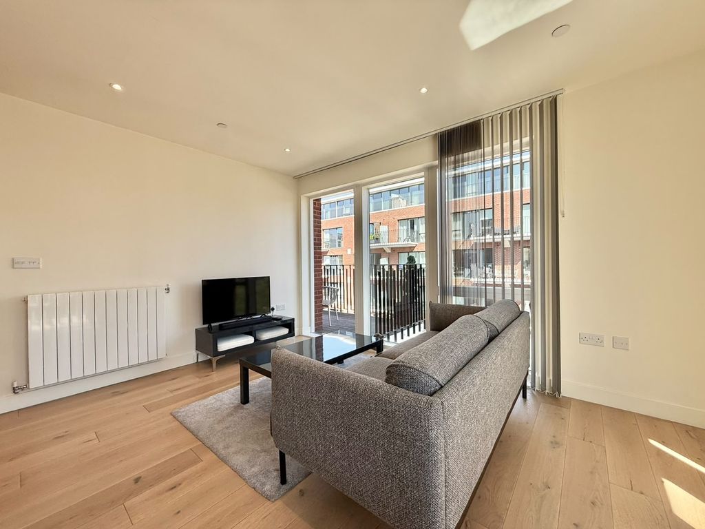 Property photo 3 of 19 Gallery
