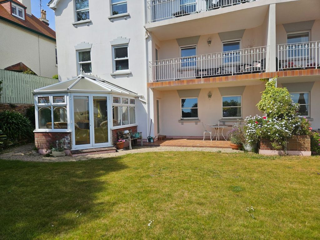 Property photo 3 of 37