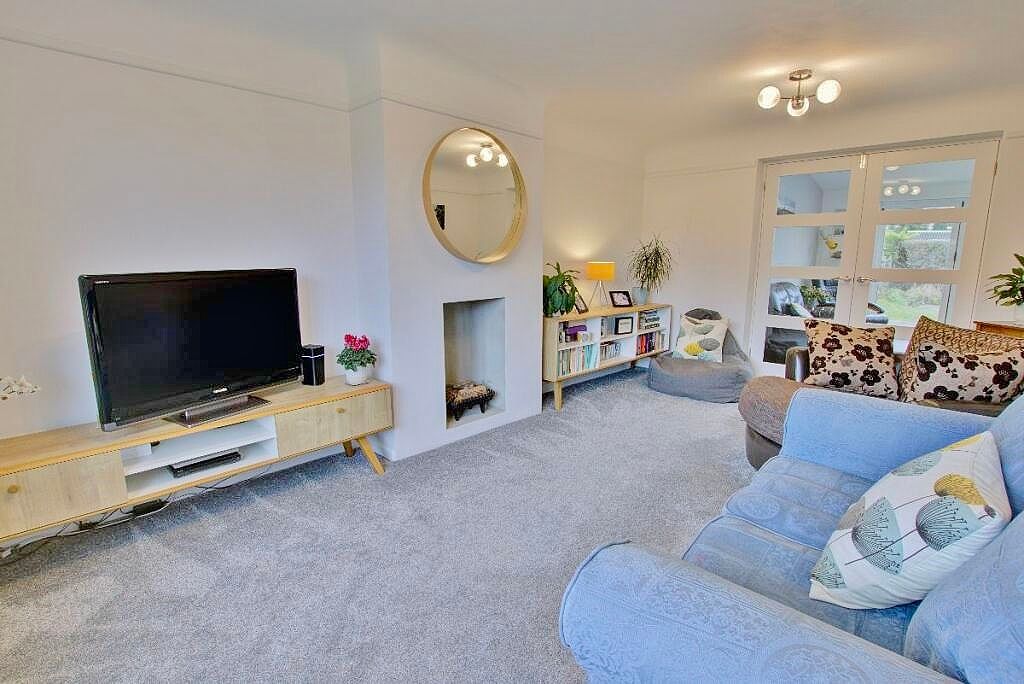 Property photo 3 of 18