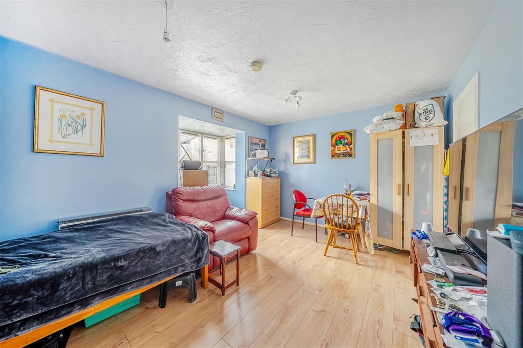 Property photo 3 of 7 1295944-7-682E26d69Beb6-Arw.Jpg