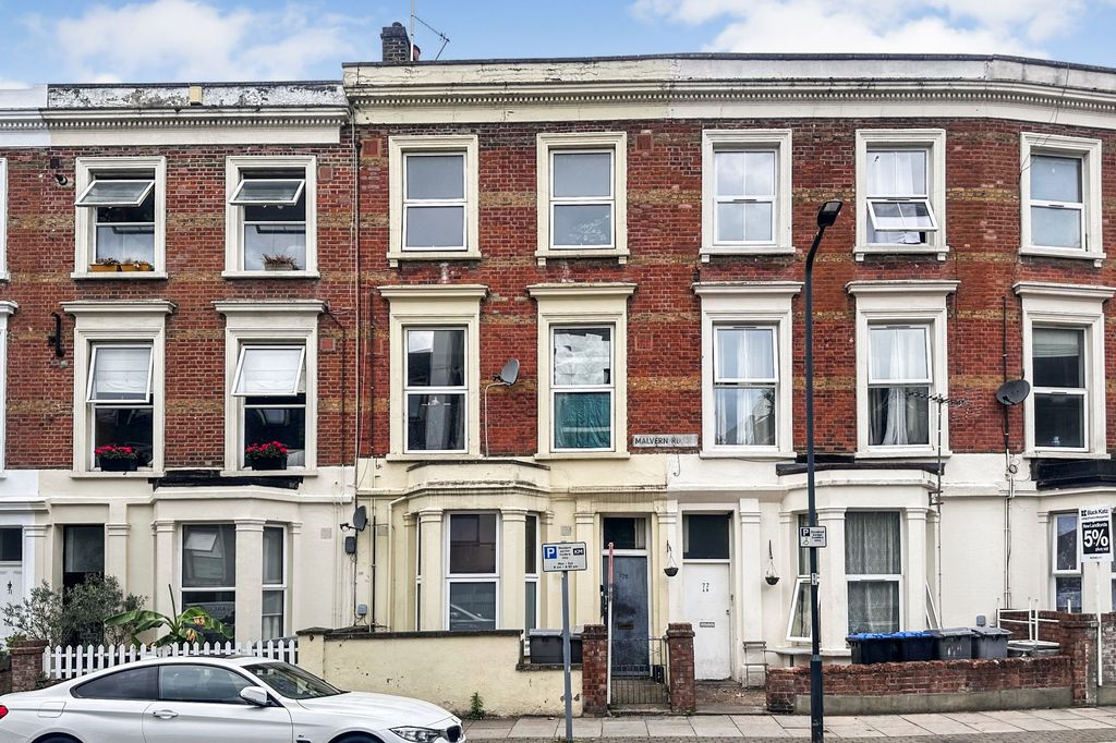 Property photo 1 of 10 Flat C, 75 Malvern Road, London Nw6 5Pu