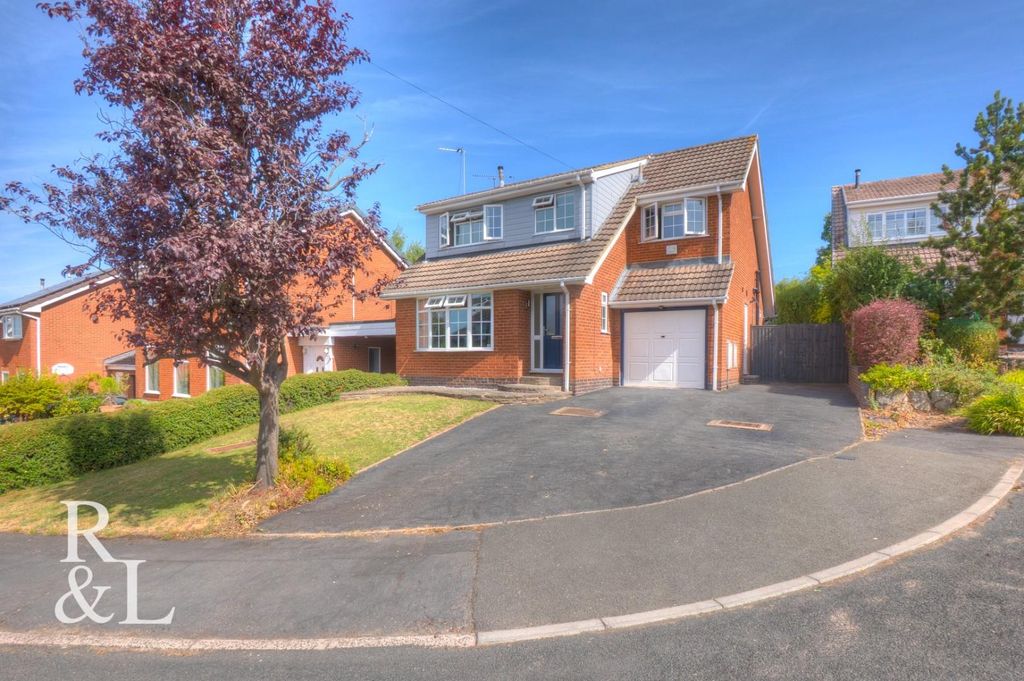 Property photo 1 of 32 Royston&Lund (1).Jpg