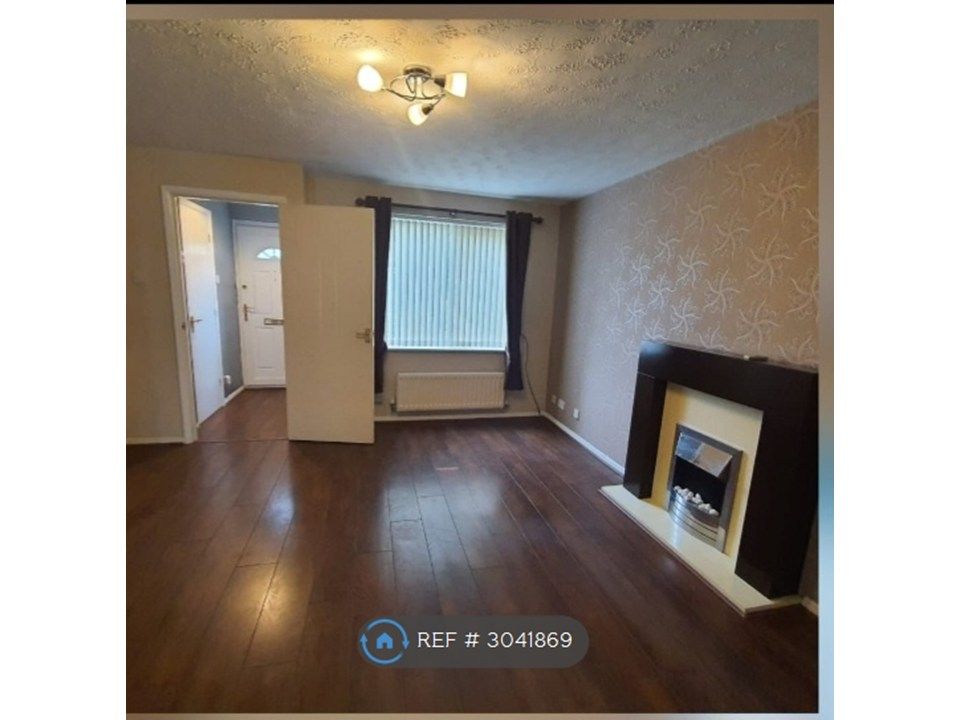Property photo 1 of 22 Living Room