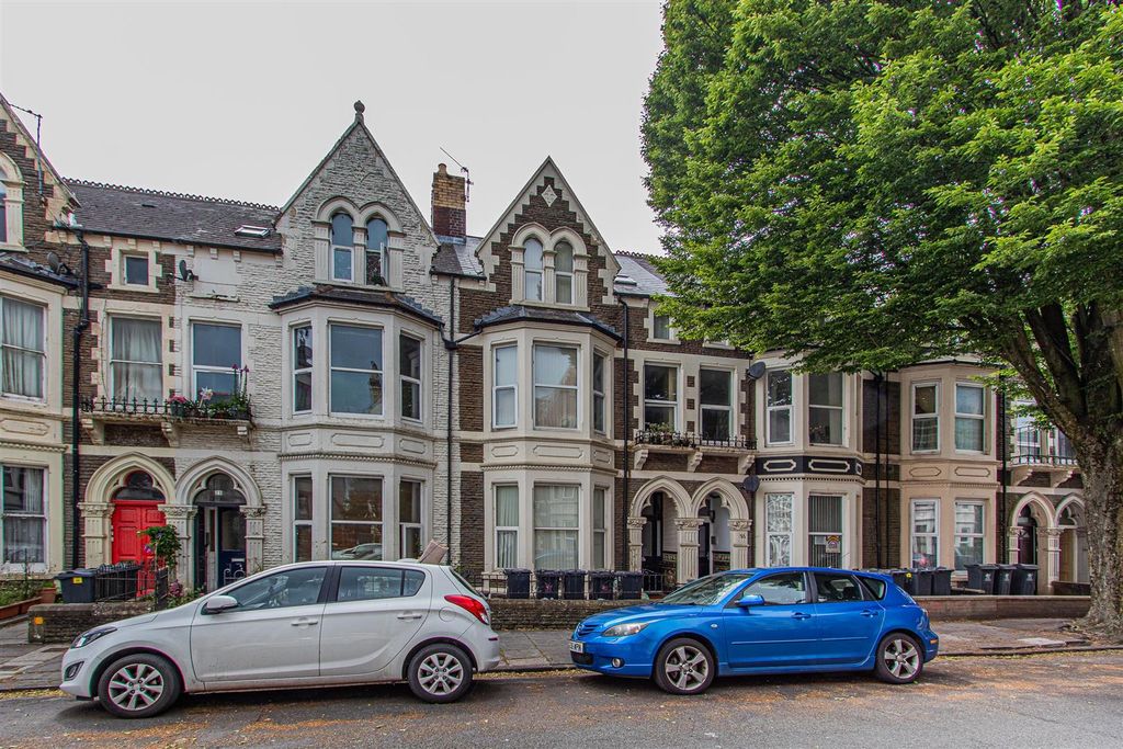 Property photo 1 of 10 Connaught Road 31, 4-2.Jpg