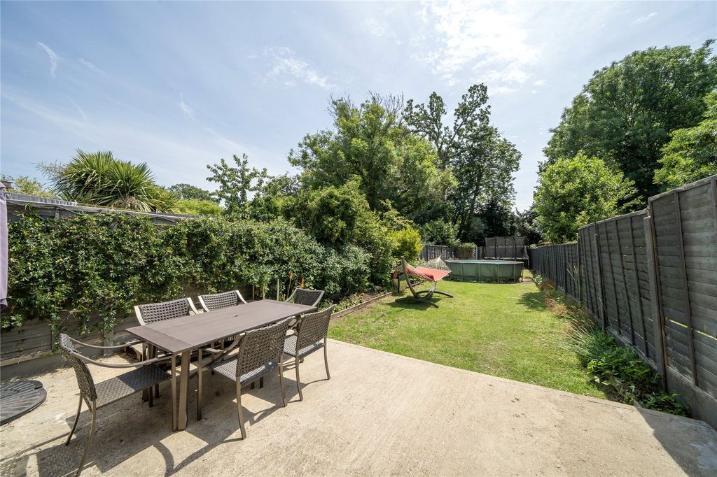 Property photo 2 of 35 Private Garden