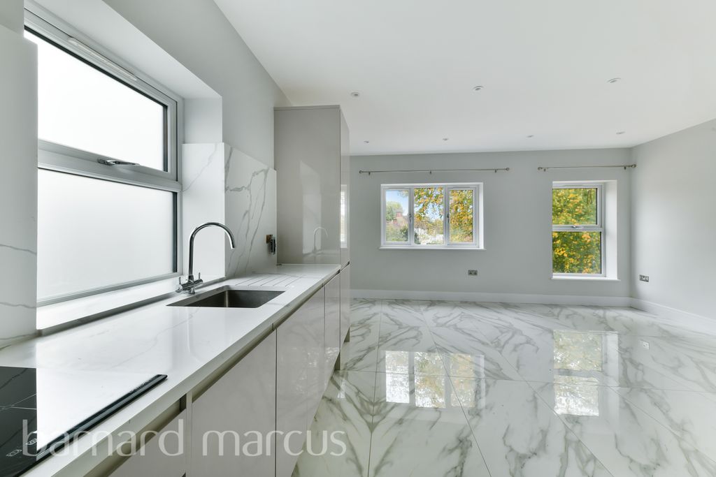 Property photo 2 of 7 Bedroom 1