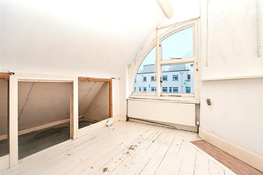 Additional image 8 of 5 bed flat for saleHartington Place, Eastbourne BN21
