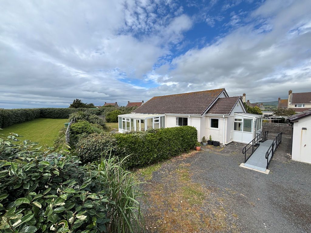 Property photo 1 of 44
