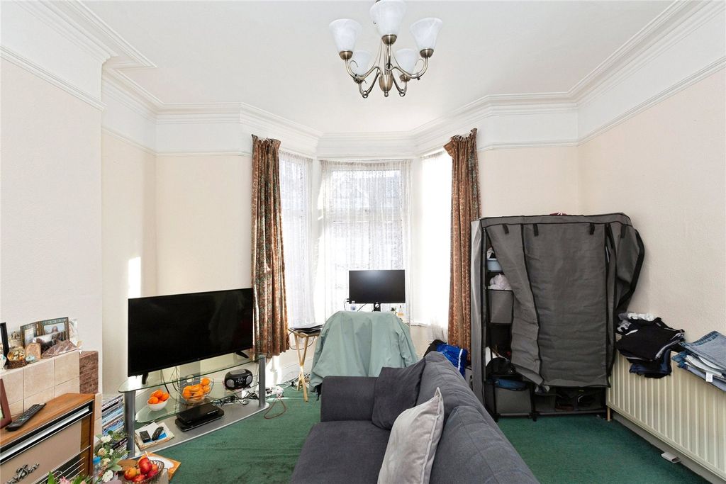 Property photo 3 of 33 Picture No. 34