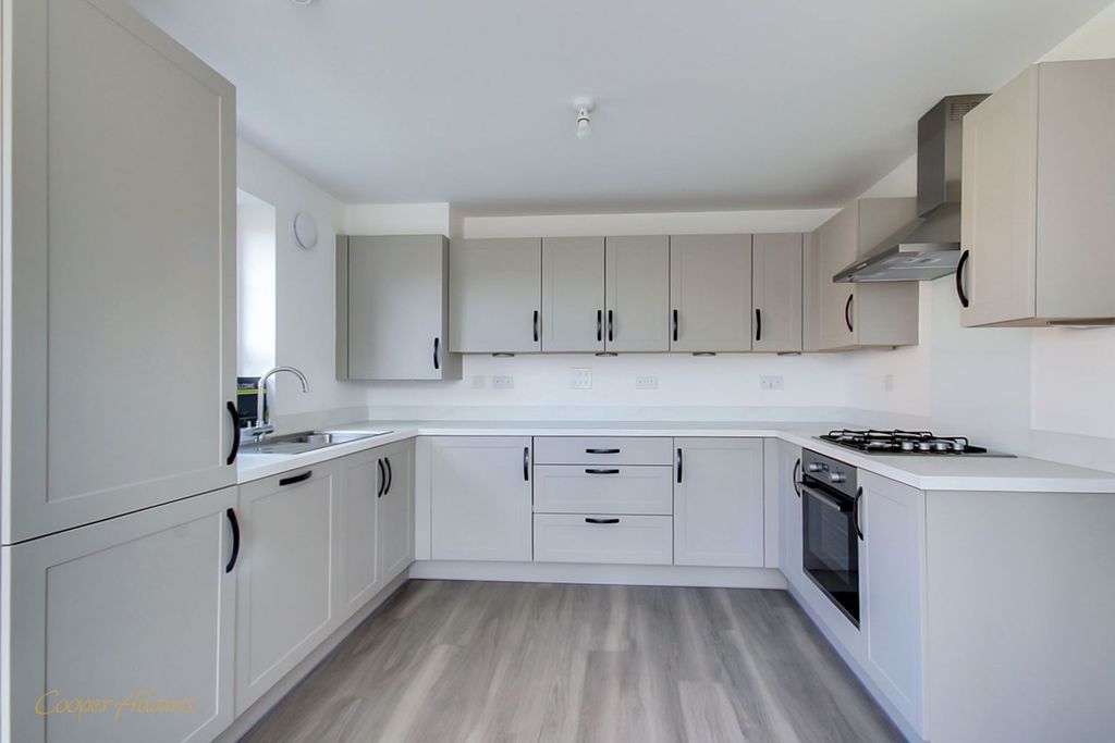 Property photo 2 of 12 Kitchen