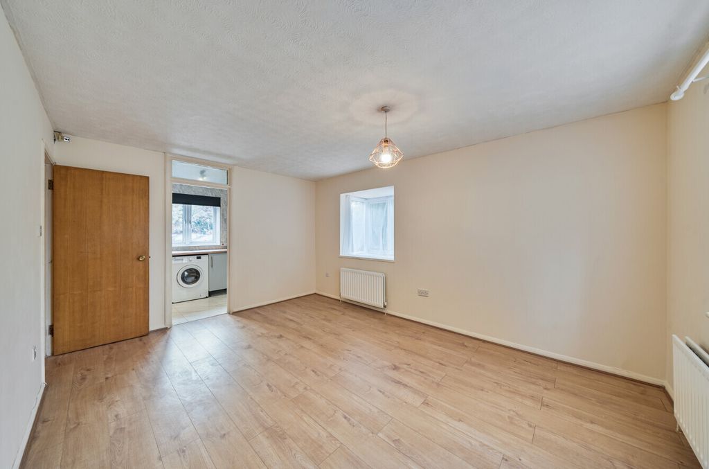 Property photo 3 of 10 Picture No. 09