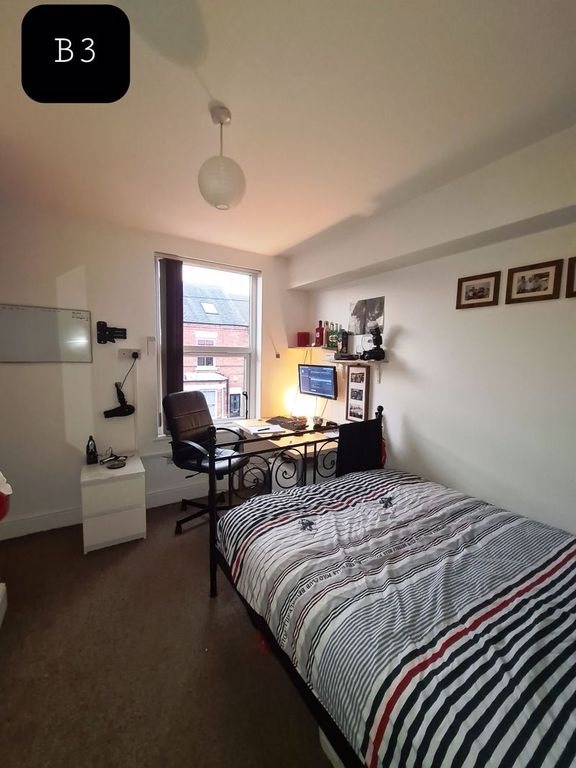 Property photo 1 of 12 Photo 7