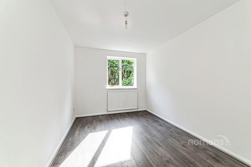 Property photo 2 of 8 Pbox-Img.Jpg