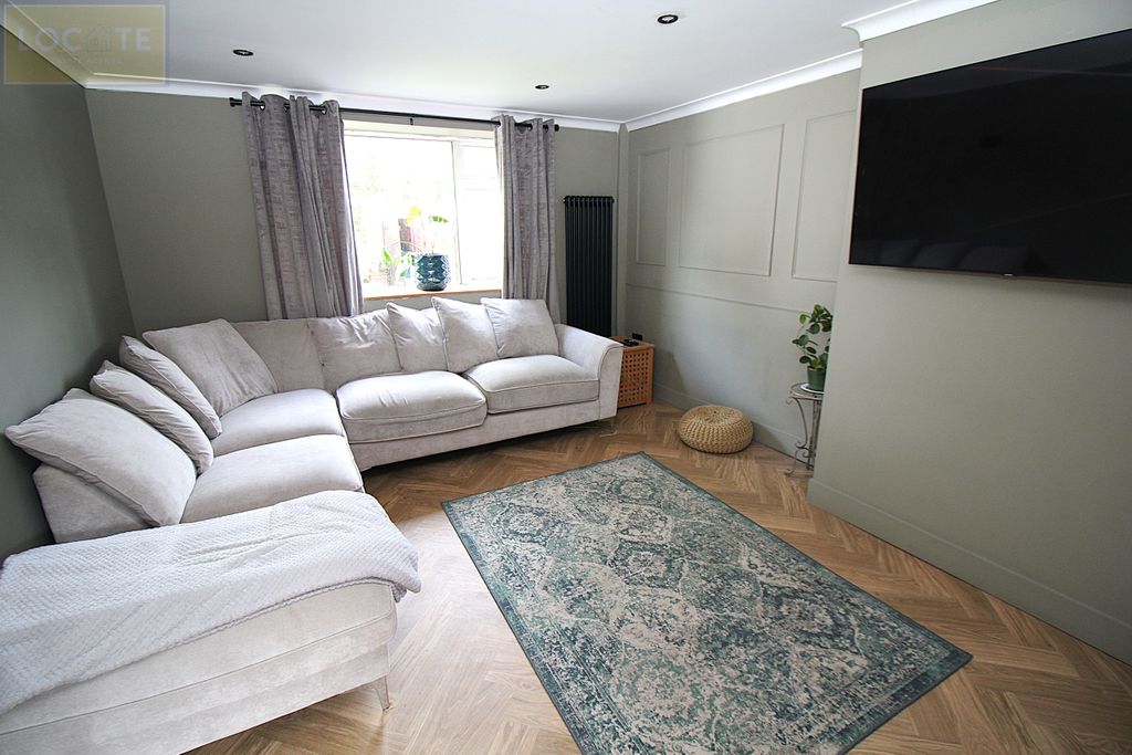 Property photo 2 of 12 Img_5038.Jpg