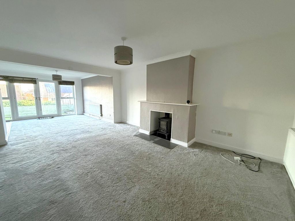 Property photo 2 of 13 Photo 3