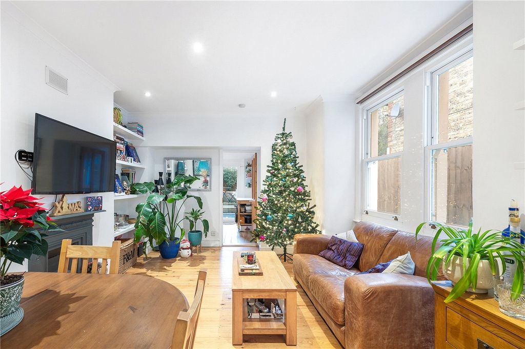 Property photo 3 of 14 Reception