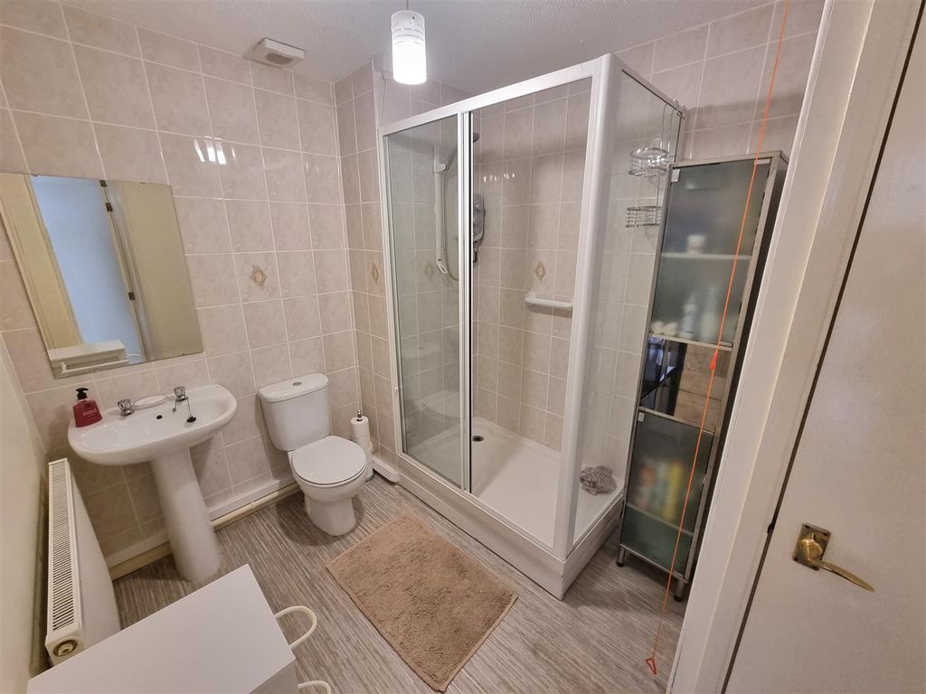 Additional image 10 of 2 bed flat for saleWestgate Mews, Launceston PL15