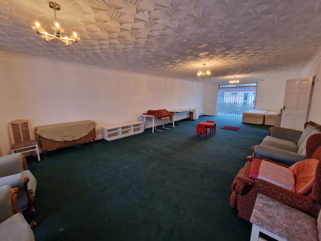 Property photo 2 of 26