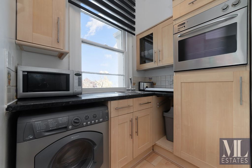 Property photo 2 of 11 Photo 17