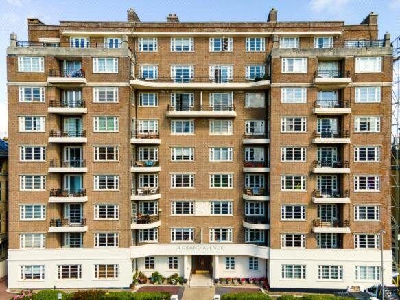 Property photo 1 of 11 Art Deco Building