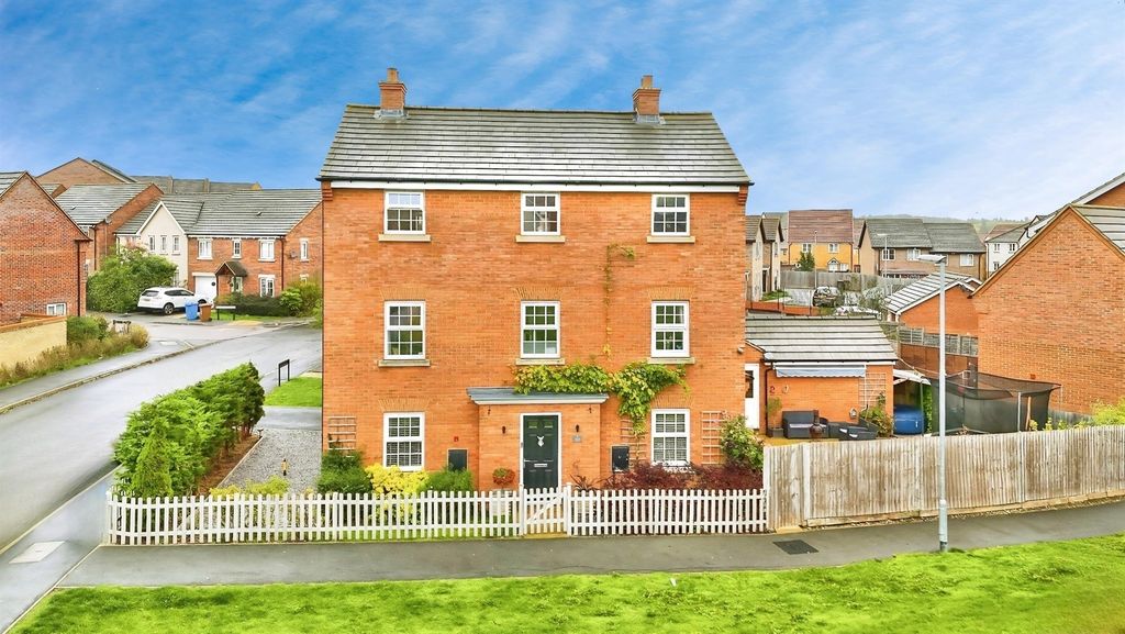 Property photo 1 of 23