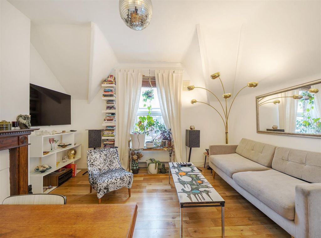 Property photo 2 of 13 19513803 (8).Jpg