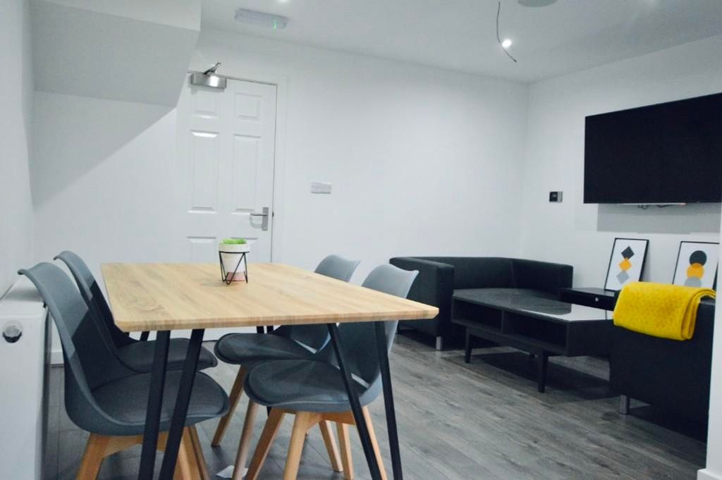 Property photo 1 of 15 A Spacious And Inviting Large Modern Living Room, ...