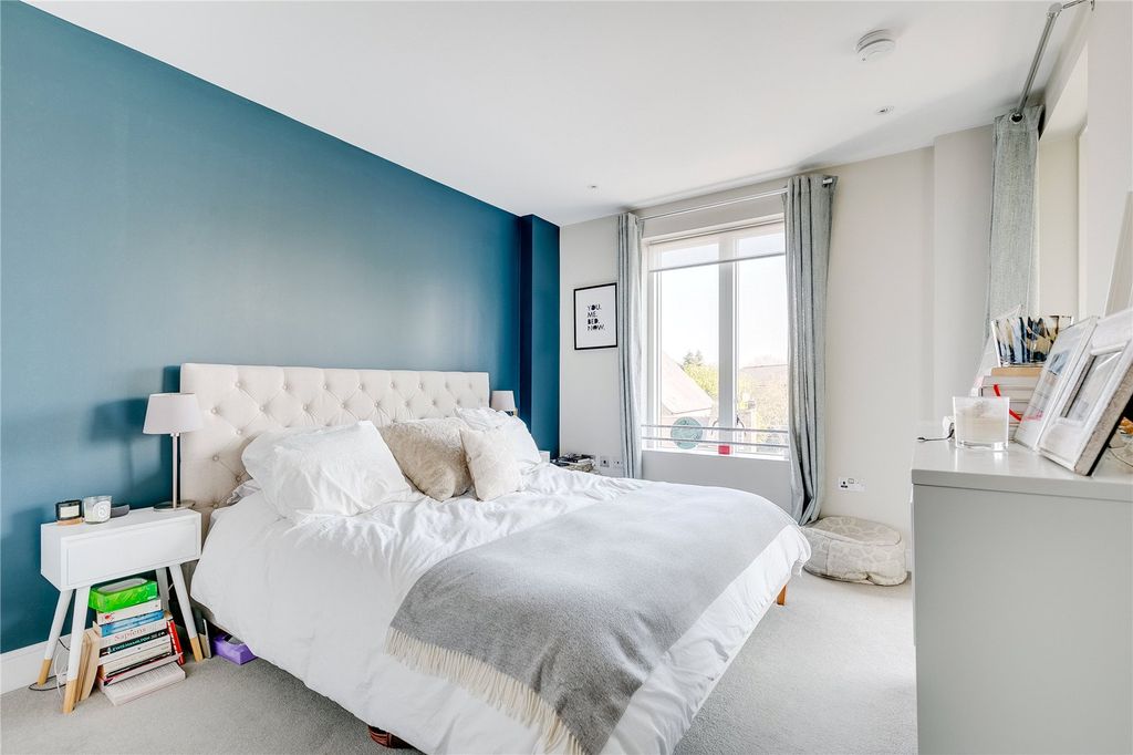 Property photo 3 of 9