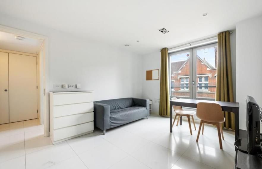 Property photo 2 of 8 Osnaburgh 2.2 11.06.Png