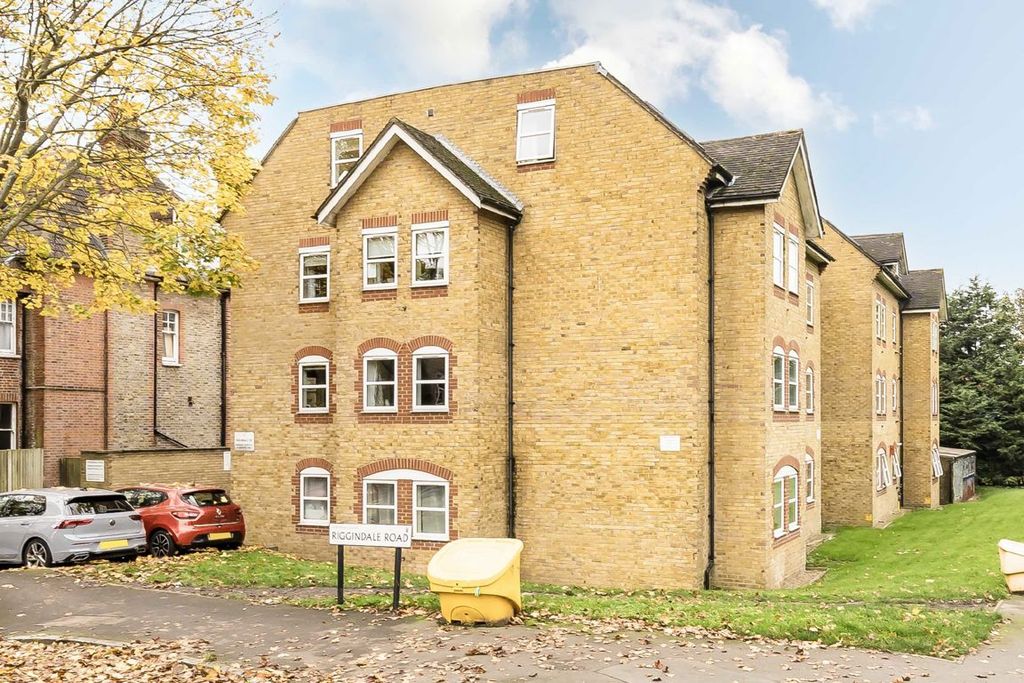 Property photo 2 of 5