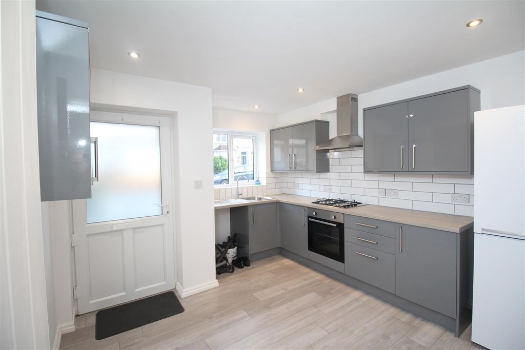 Property photo 2 of 13 Img_8056.Jpg