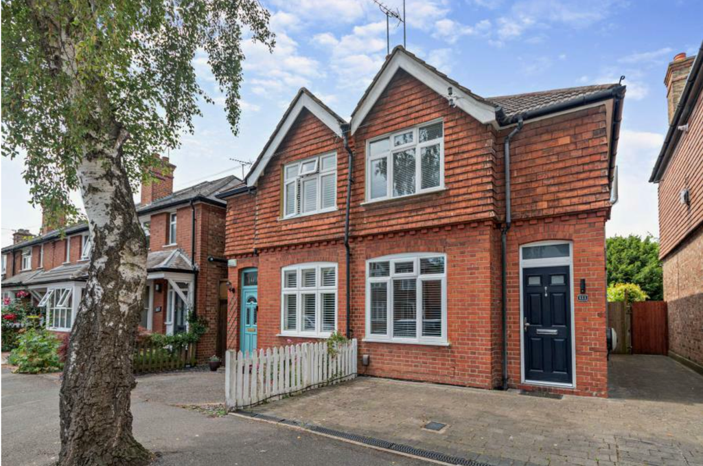 Property photo 1 of 8