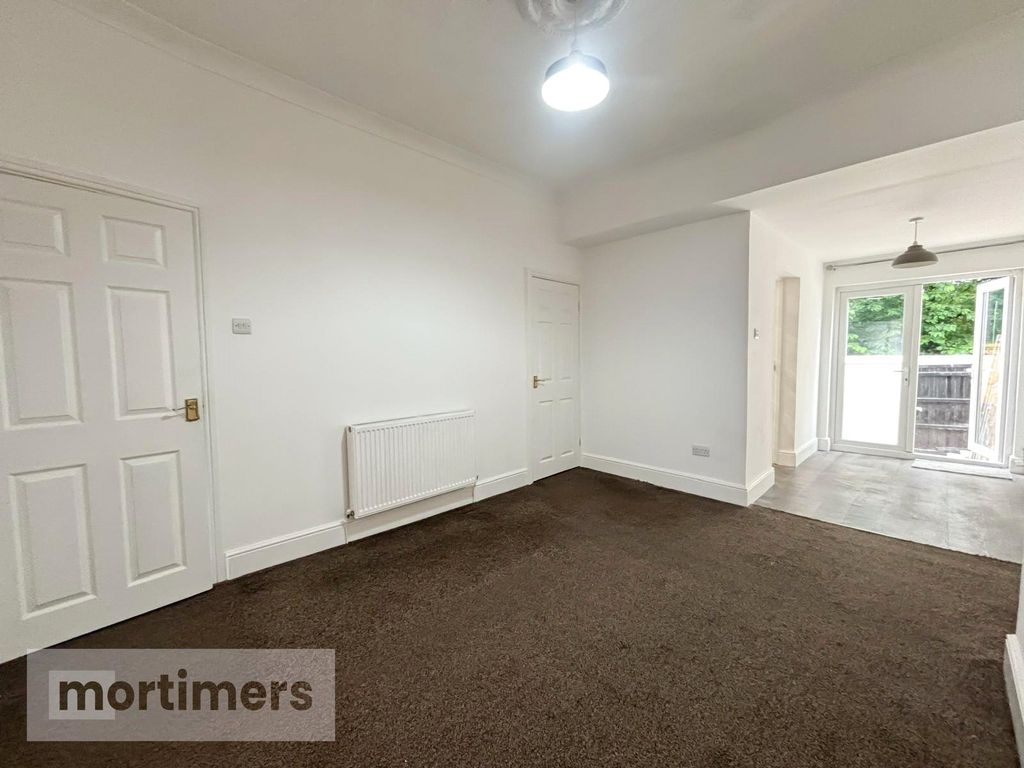 Property photo 3 of 19 Living Room
