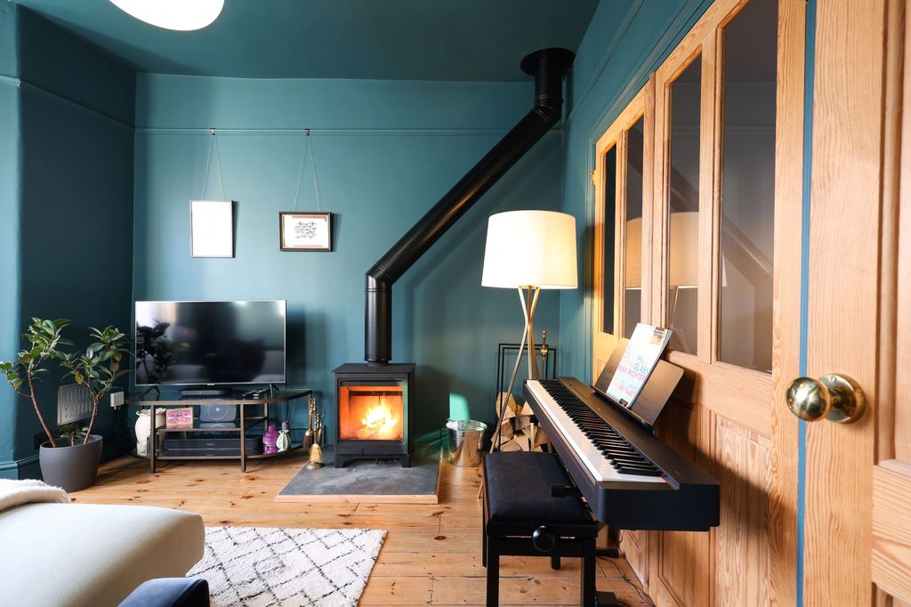 Property photo 1 of 18