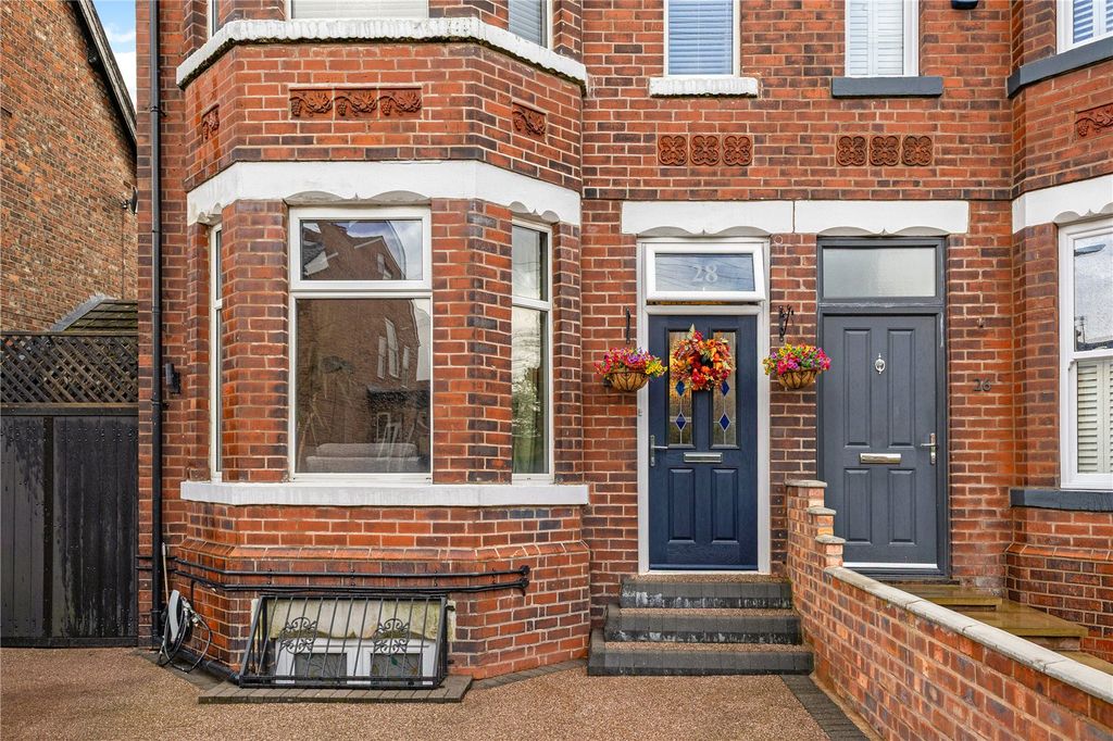 Property photo 3 of 22 External