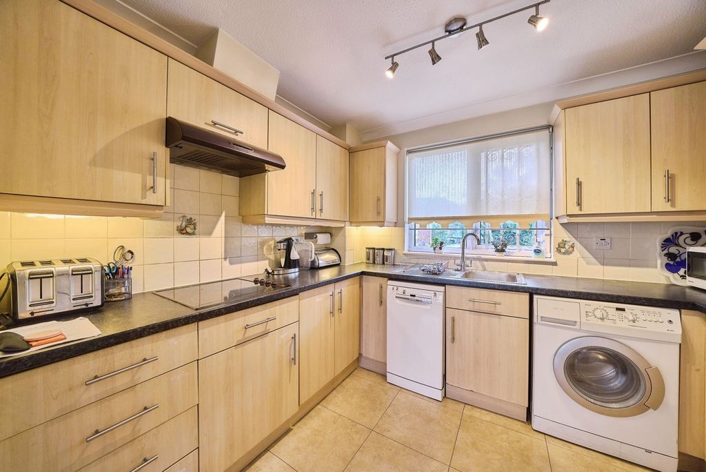 Property photo 3 of 17 Pbox-Img.Jpg